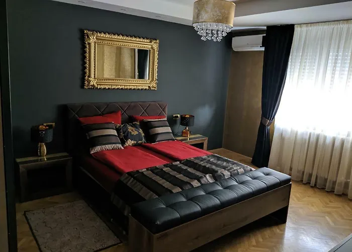 Golden Mirror Apartment